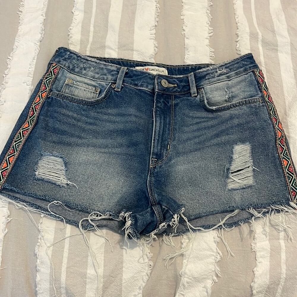 H & M Coachella Cutoff Distrissed Medium Wash Blue Denim Shorts 10 Southwestern